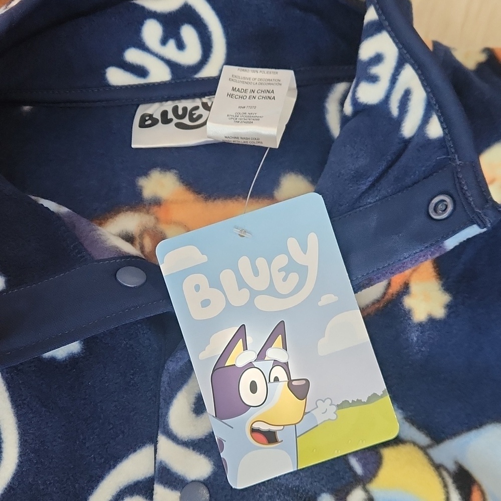 Bluey Adult Oversized Character Sweatshirt - Picture 2 of 4